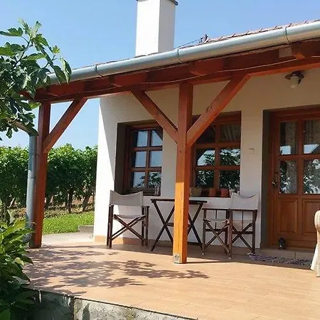 Remete-lak Guest house