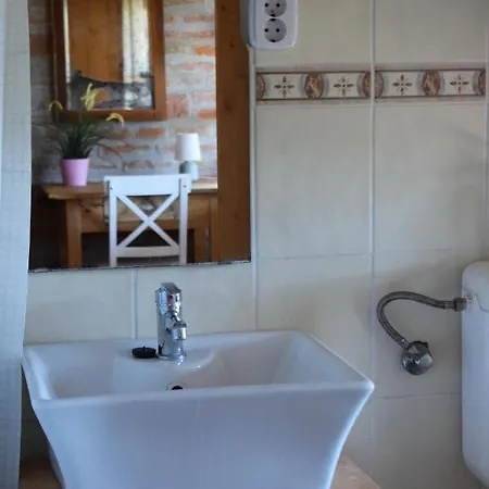 Guest house Remete-lak *