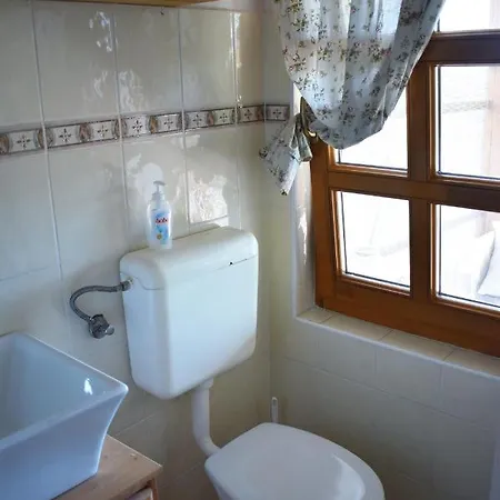 Guest house Remete-lak